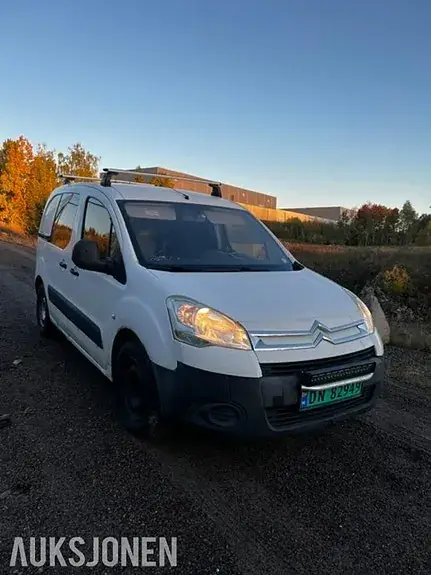 Citroen Berlingo 2011 photo 2