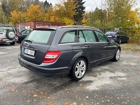 Mercedes-Benz C180 2011 photo 4