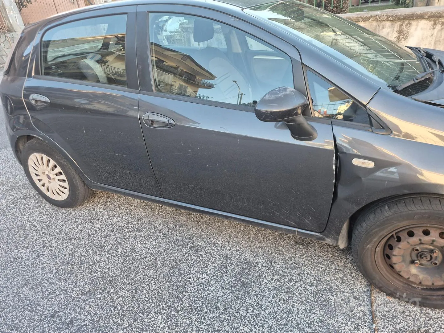 Fiat Punto Evo 2011 photo 3