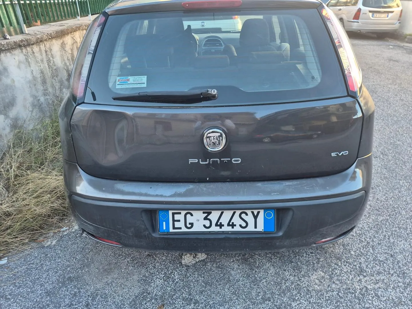Fiat Punto Evo 2011 photo 2