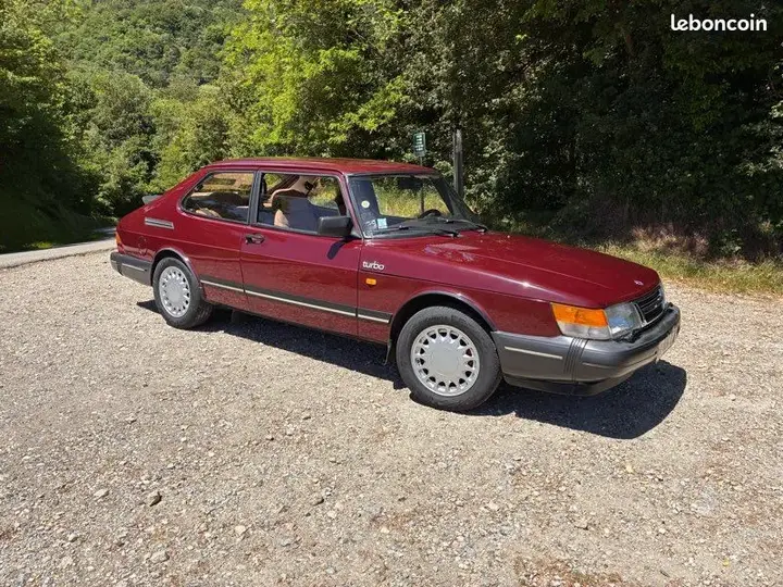 Saab 900