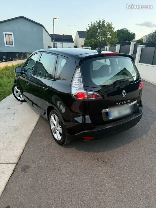 Renault Scenic 2012 photo 3