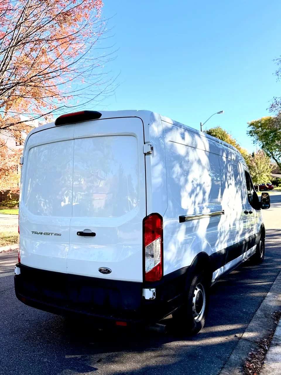 Ford Transit 2021 photo 2