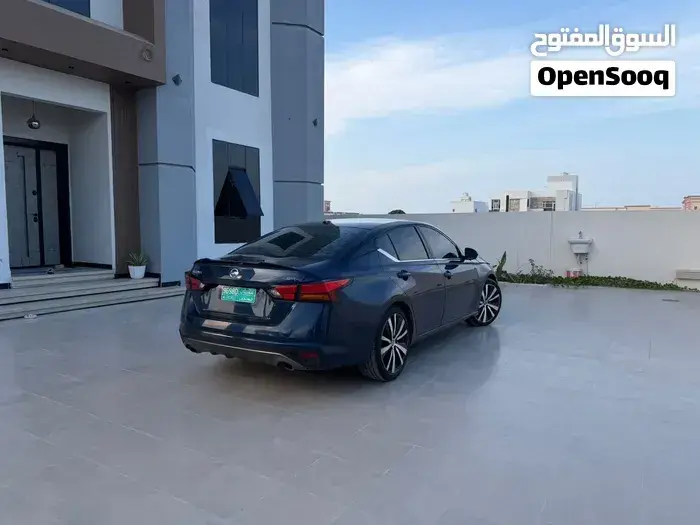 Nissan Altima 2019 photo 4