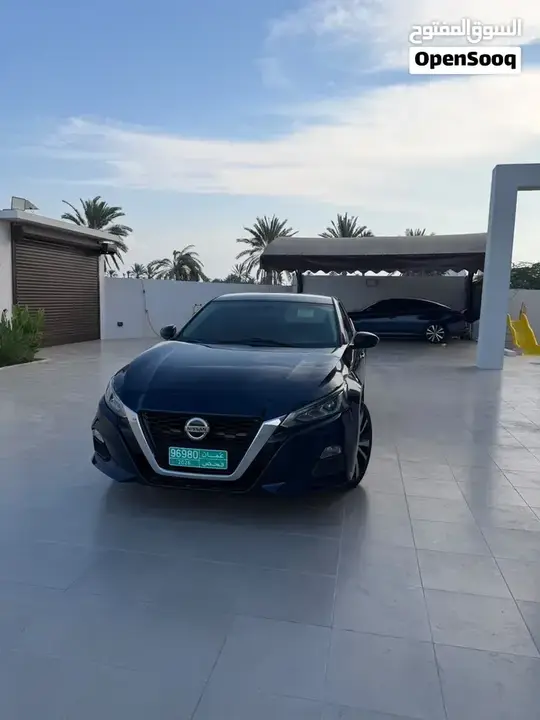 Nissan Altima 2019 photo 2