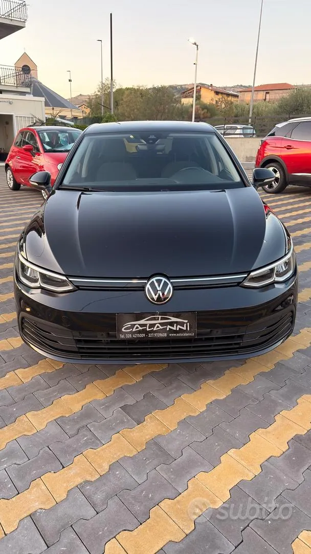 Volkswagen Golf 2022 photo 2