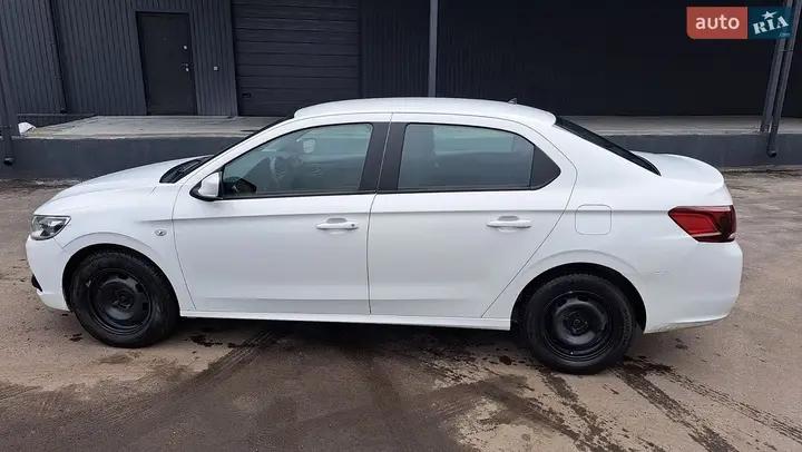 Peugeot 301 2017 photo 2