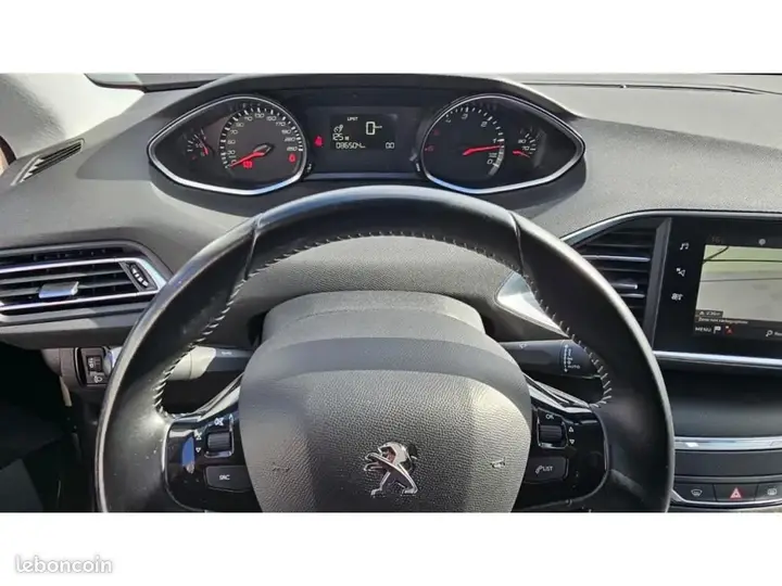Peugeot 308 2019 photo 5