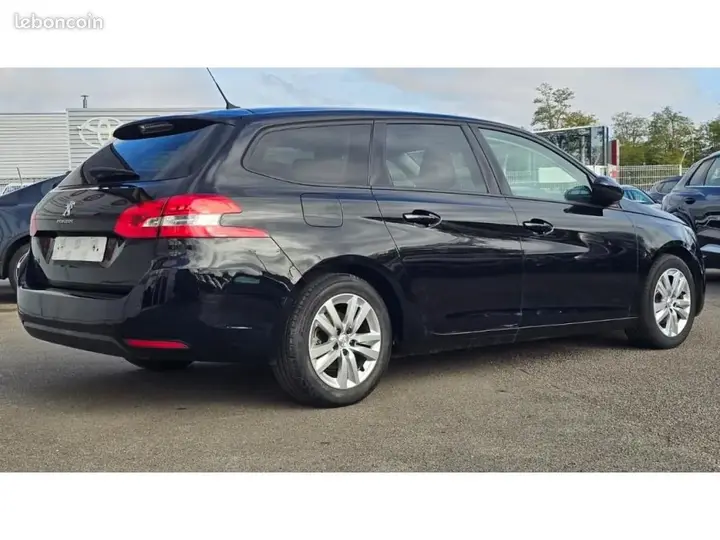 Peugeot 308 2019 photo 3