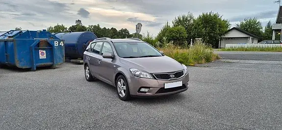 Kia Ceed 2012 photo 2