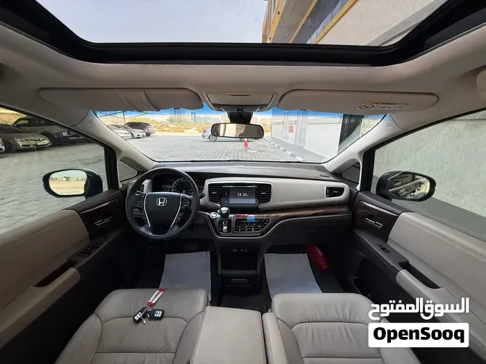 Honda Odyssey 2019 photo 2