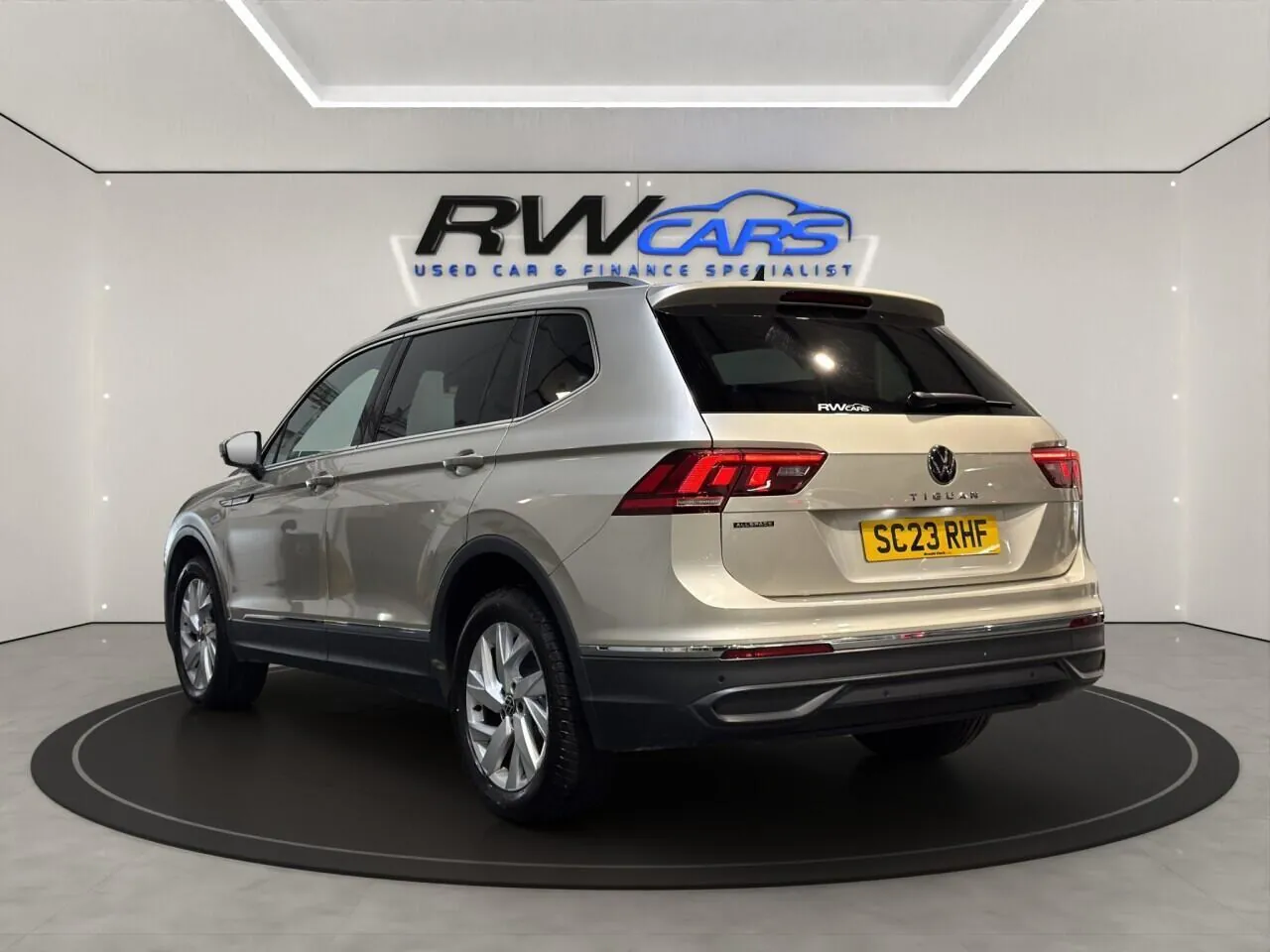 Volkswagen Tiguan Allspace 2023 photo 3