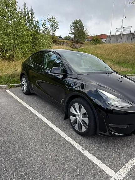 Tesla Model Y 2024 photo 5