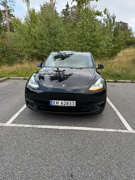 Tesla Model Y 2024 photo 3