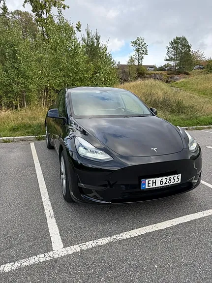 Tesla Model Y 2024 photo 4
