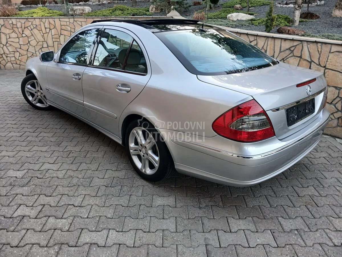 Mercedes-Benz E 200 2007 photo 4