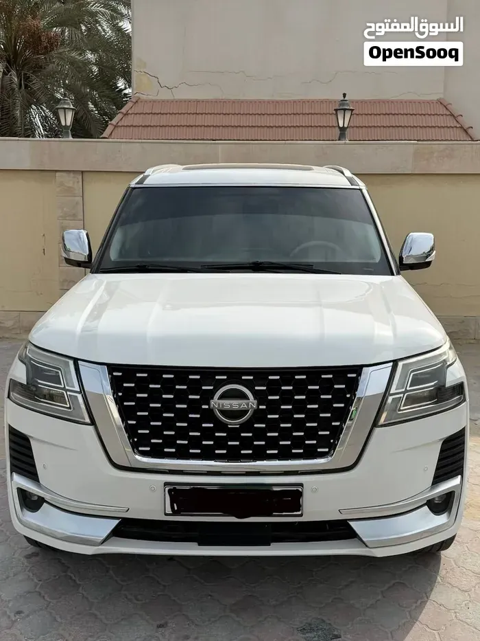 Nissan Patrol 2011 photo 5
