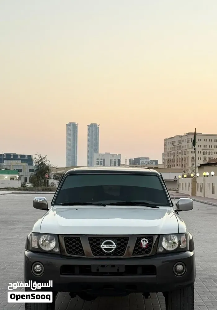 Nissan Patrol 2011 photo 3