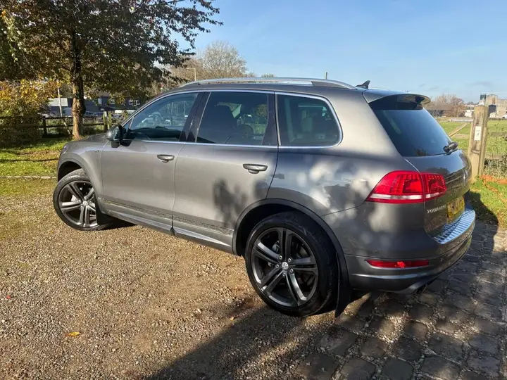 Volkswagen Touareg 2013 photo 3