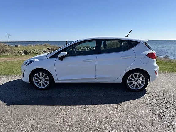 Ford Fiesta 2018 photo 2
