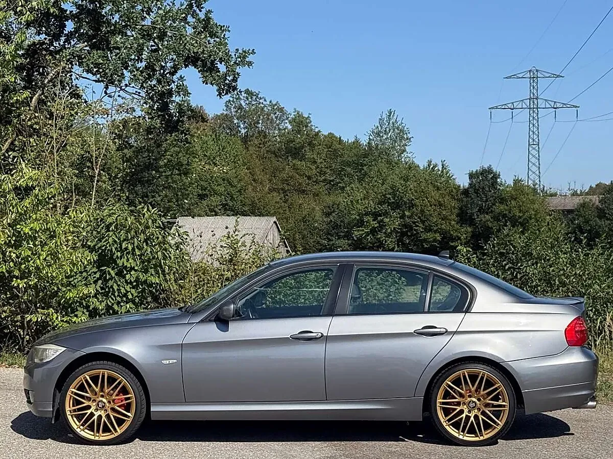 BMW 3 Series 2008 photo 2