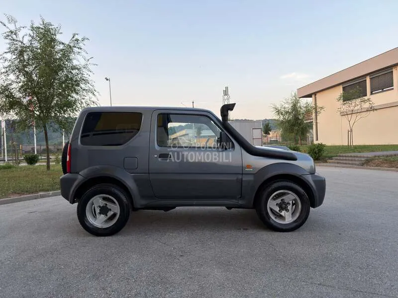 Suzuki Jimny 2006 photo 4