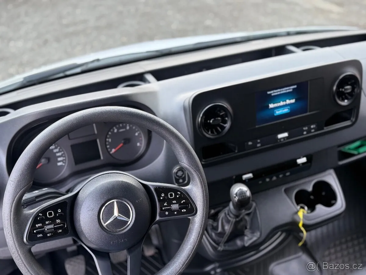 Mercedes-Benz Sprinter 2023 photo 3