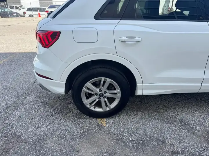 Audi Q3 2022 photo 4