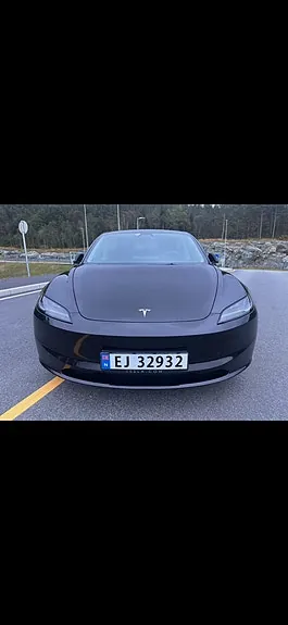 Tesla Model 3 2024 photo 3