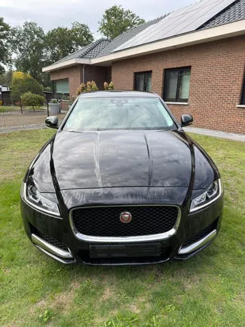 Jaguar Xf 2016 photo 2