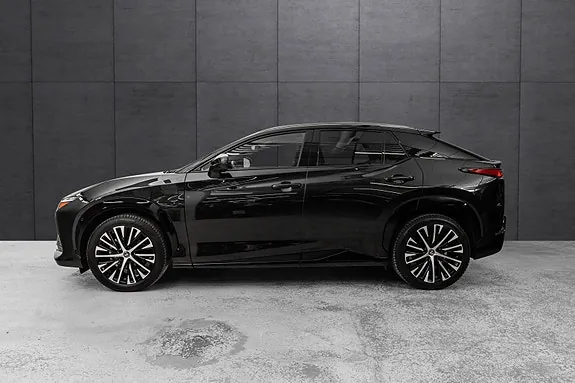 Lexus Rz450E 2024 photo 2
