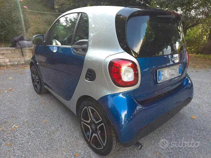 Smart Fortwo 2017 photo 2