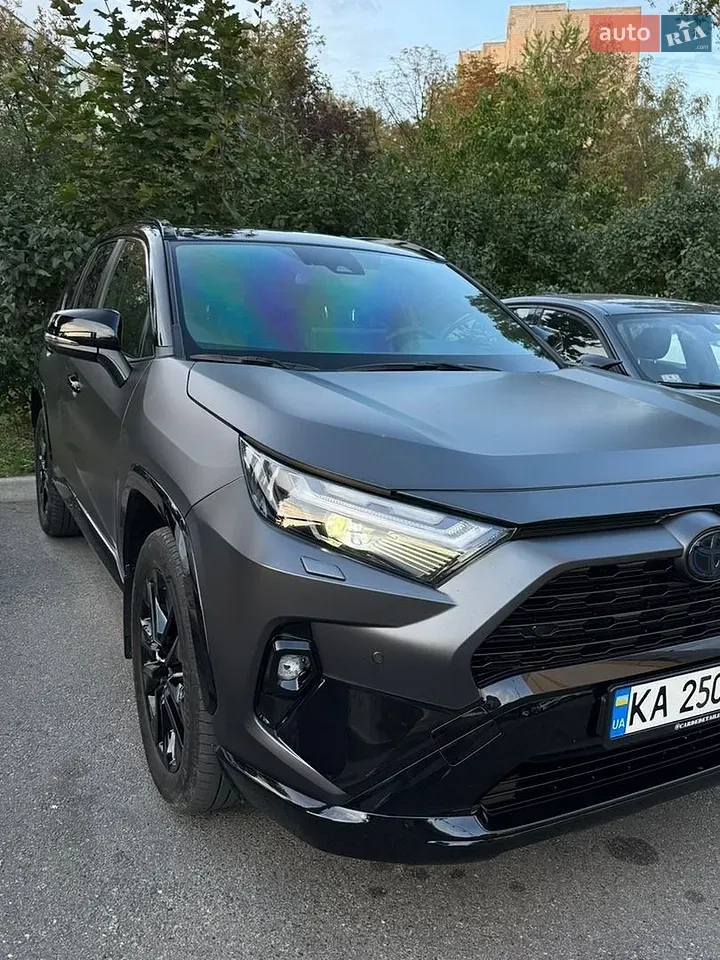 Toyota Rav4 2024 photo 3