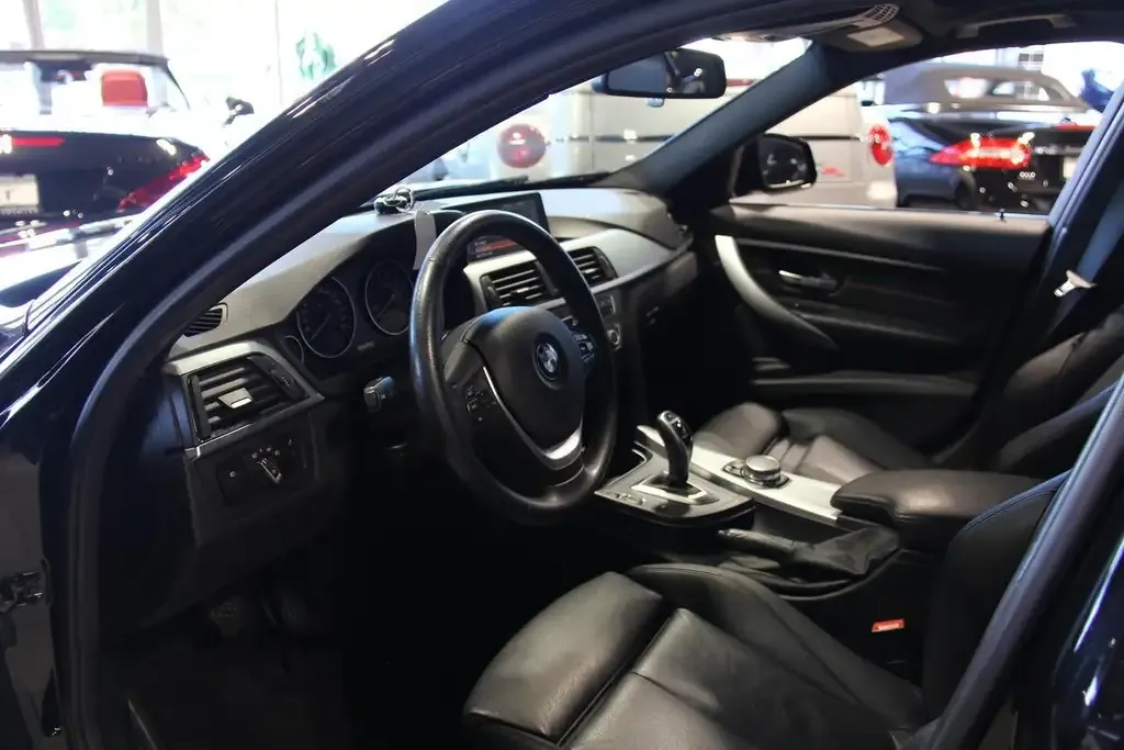 BMW 3 Series 2015 photo 3