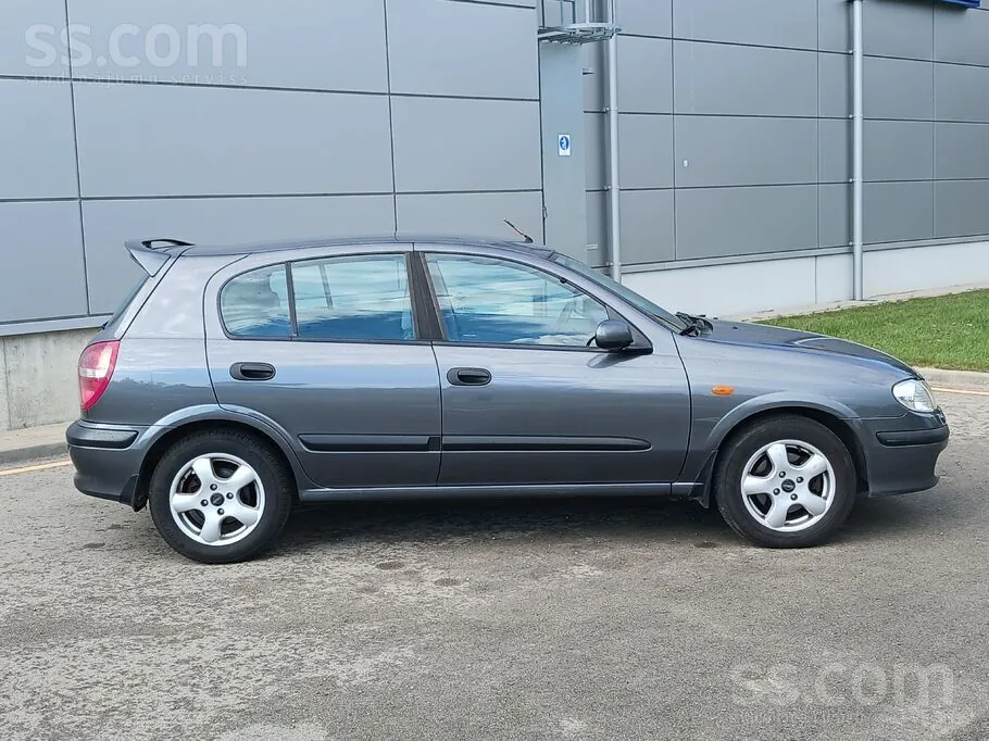 Nissan Almera 2002 photo 2