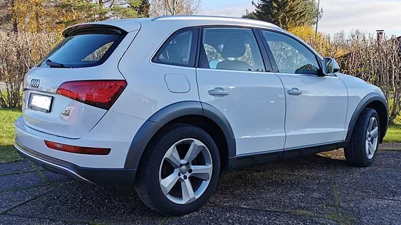 Audi Q5 2017 photo 2