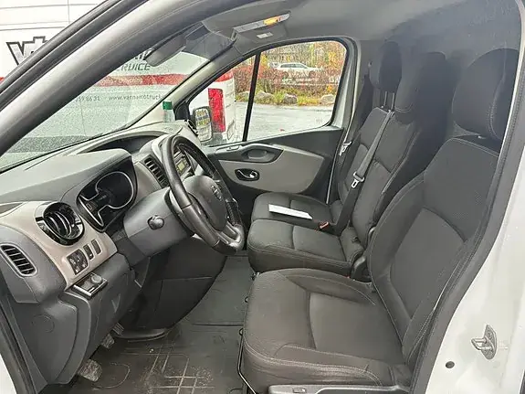 Nissan Nv300 2017 photo 5