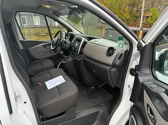 Nissan Nv300 2017 photo 4