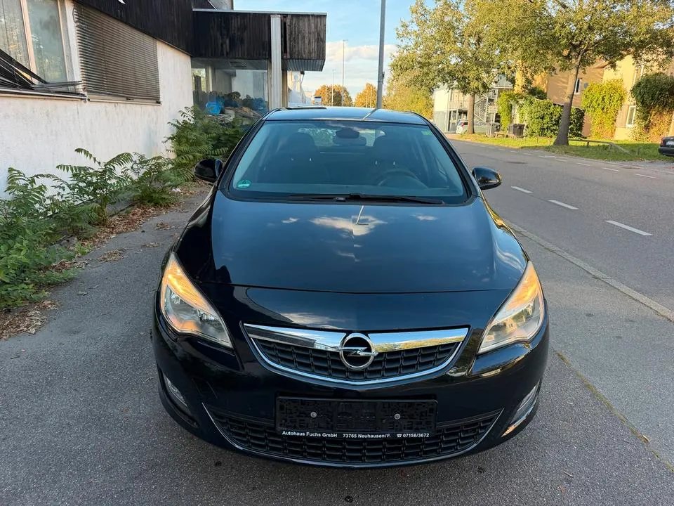 Opel Astra J