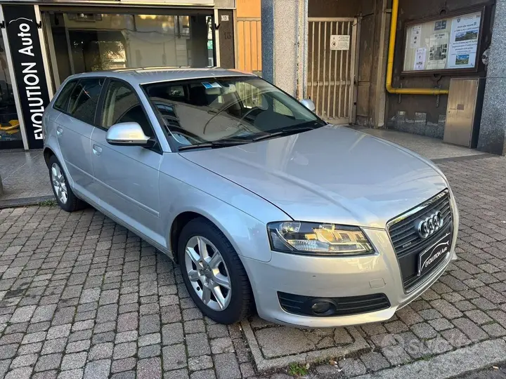 Audi A3 2010 photo 2
