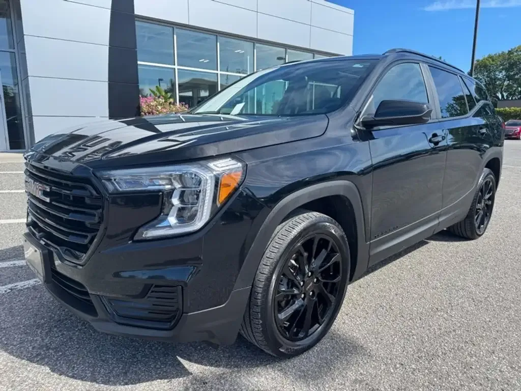 GMC Terrain 2024 photo 2