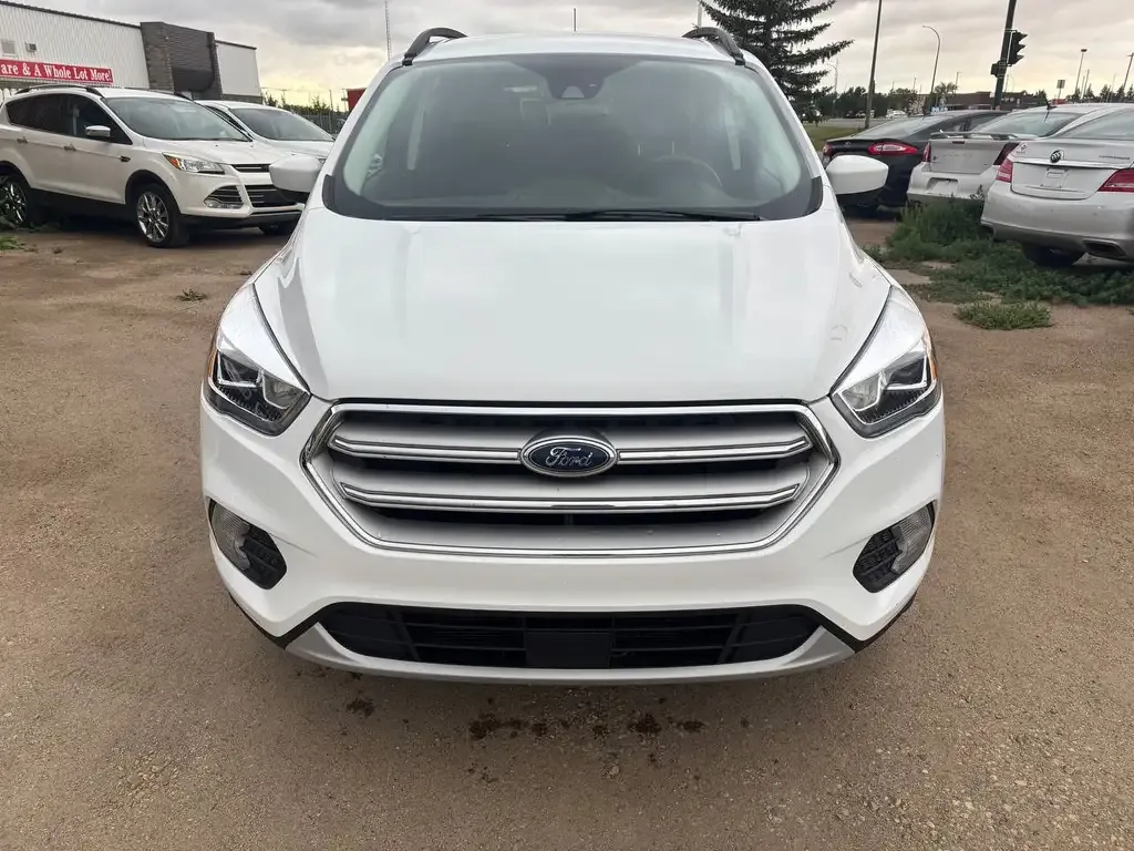 Ford Escape 2018 photo 2