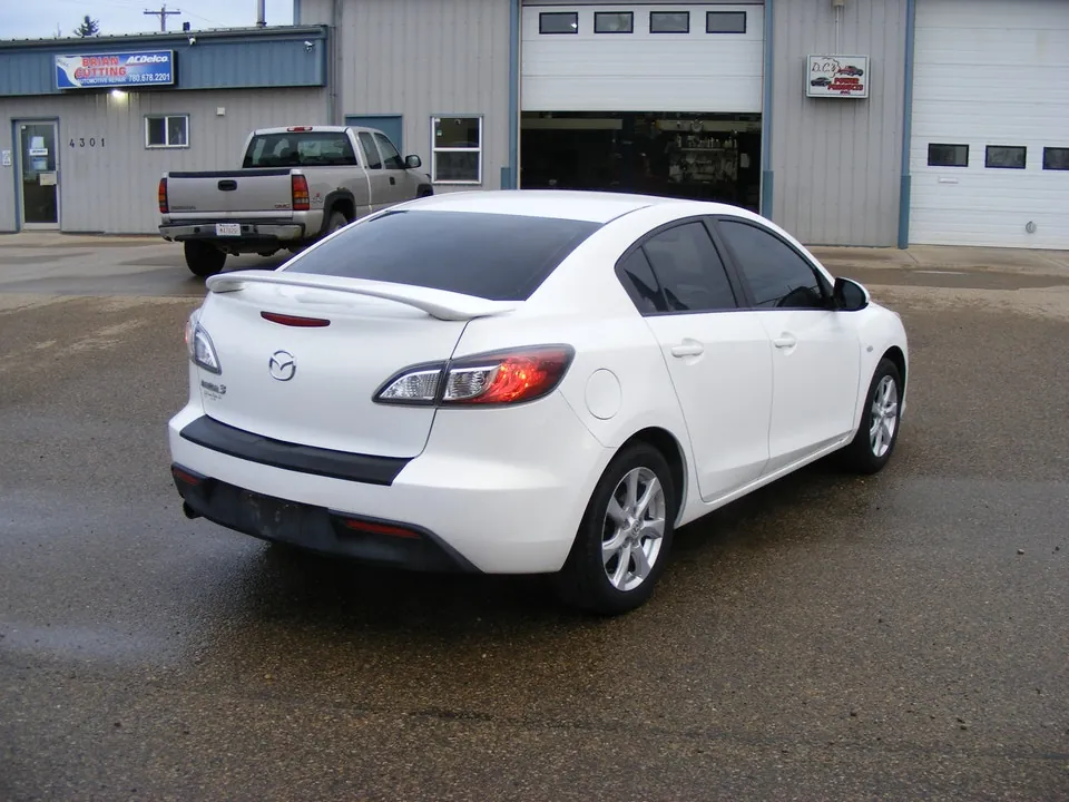 Mazda 3I 2010 photo 5