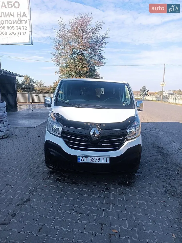 Renault Trafic 2014 photo 2