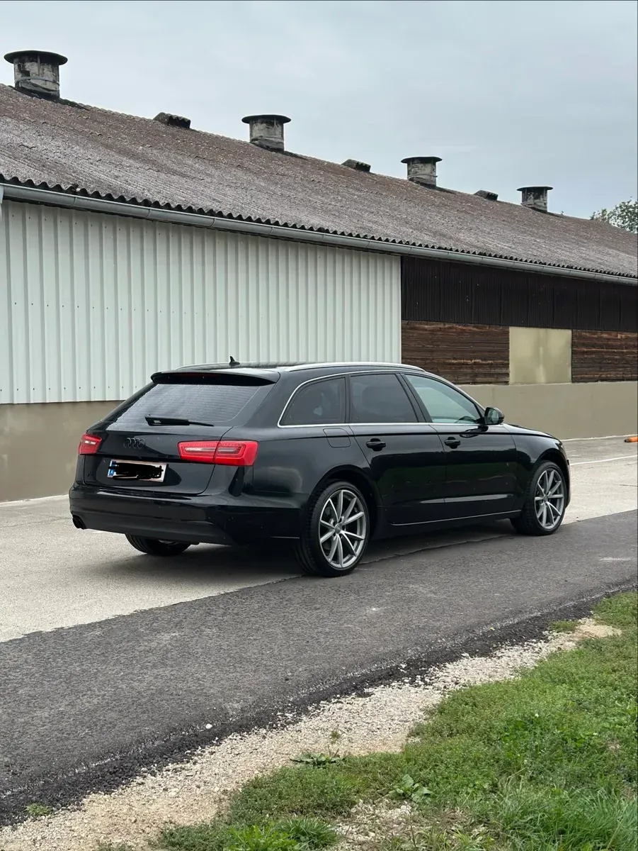 Audi A6 2012 photo 2