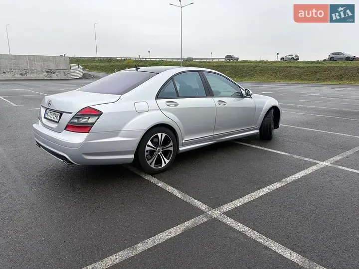 Mercedes-Benz S-Class 2006 photo 4