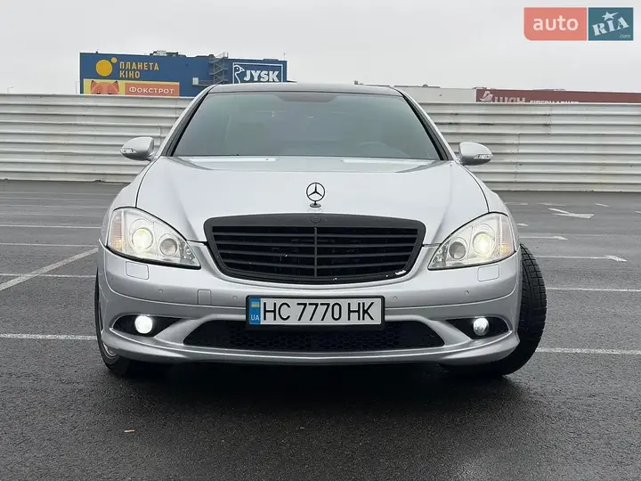 Mercedes-Benz S-Class 2006 photo 2
