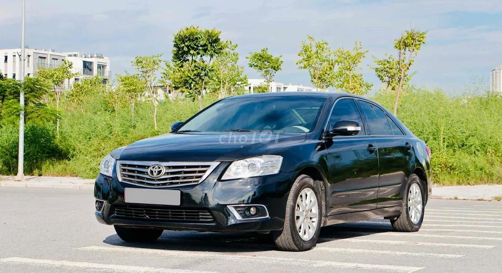 Toyota Camry 2010 photo 2