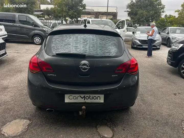 Opel Astra 2009 photo 4