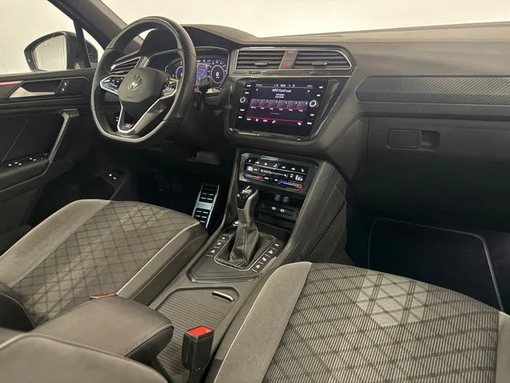 Volkswagen Tiguan 2023 photo 2